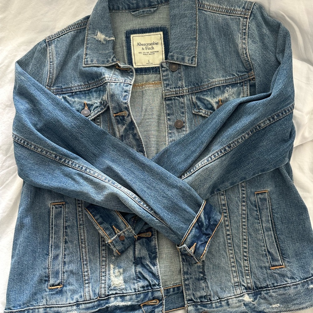 Abercrombie & Fitch distressed denim jacket
